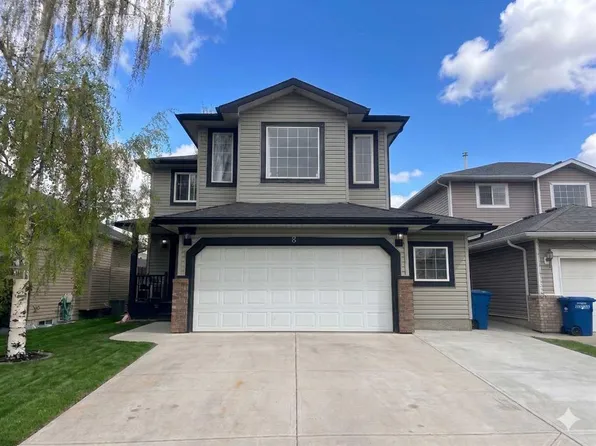 8 S Thorndale Close SE, Airdrie, AB T4A 2B9