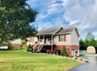 718 Roberts St, Erwin, TN 37650