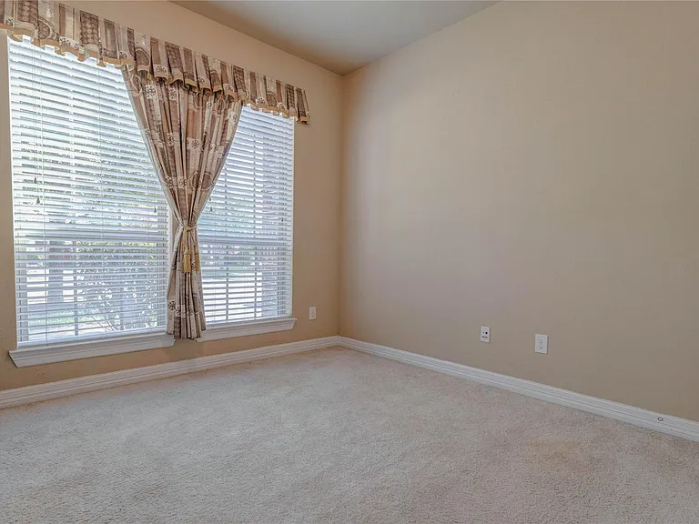 27810 Yorkshire Brook Ln — Photo 17