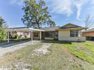 10214 Bretton Dr, Houston, TX 77016