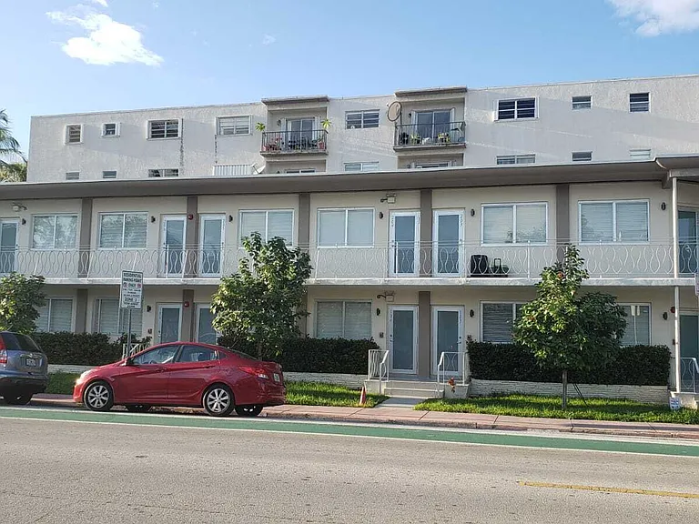 1601 Meridian Ave #105-1 — Photo 1