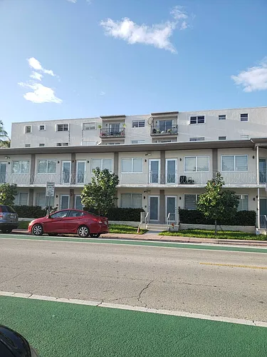1601 Meridian Ave Photo 1