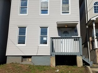 329 Court St, Elizabeth, NJ 07206