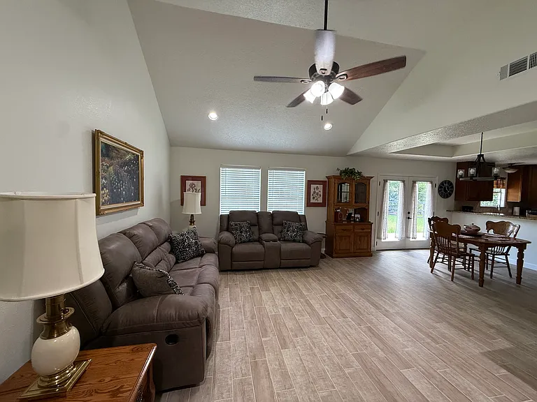 165 Southland Dr — Photo 16