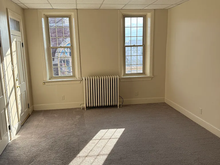 39 N 8th St #4 — Photo 4