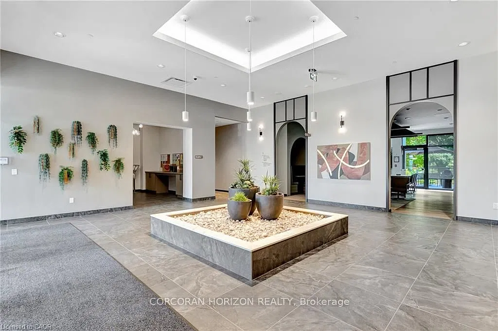 2 bed, $2,500 — Photo 4