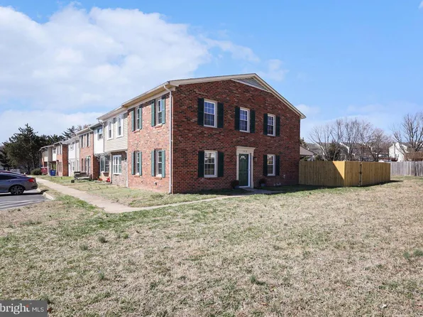 1619 Meadow Dr, Fredericksburg, VA 22405