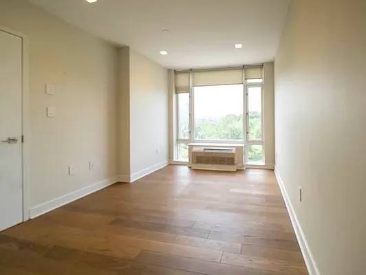 Rented by Compass | media 32