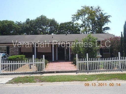 1st image of 609 Benedict Way