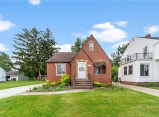 7611 Wainstead Dr, Parma, OH