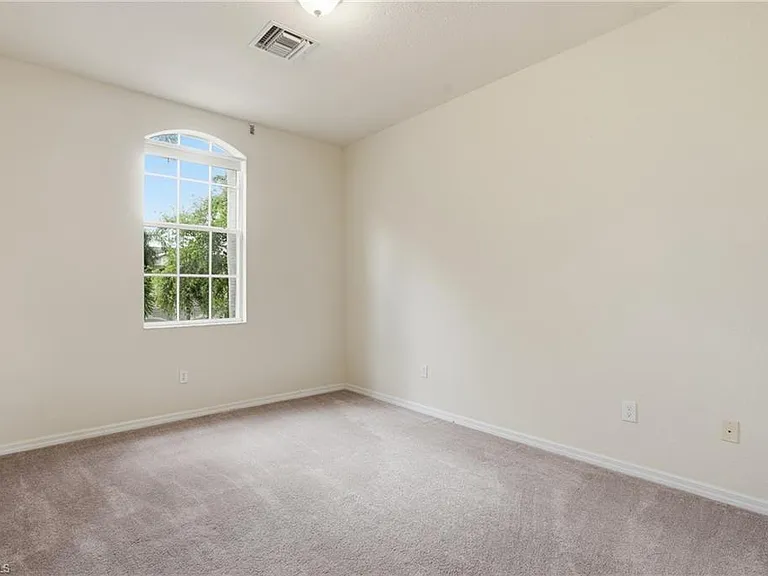 12854 Carrington Cir #7 — Photo 32