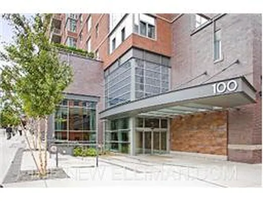 Rented by Douglas Elliman | media 17