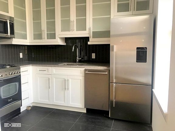 3rd image of 215 W 10th St APT 3A