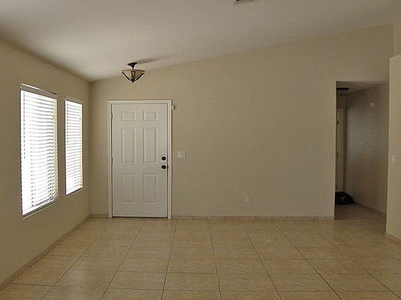 5th image of 1016 E Monona Dr