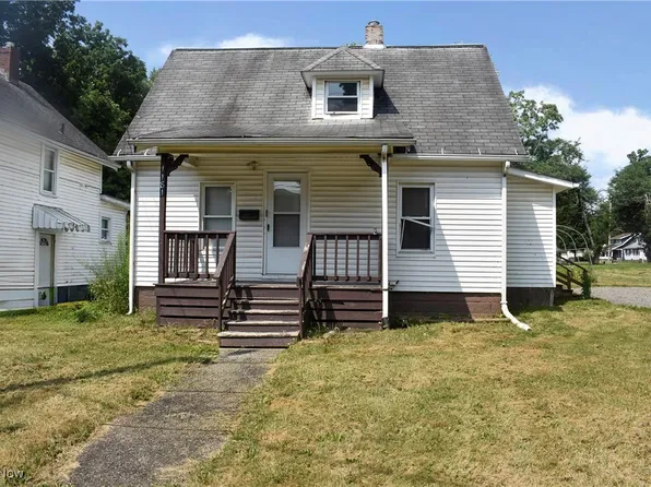 1181 Roberts Ave NW, Warren, OH 44485