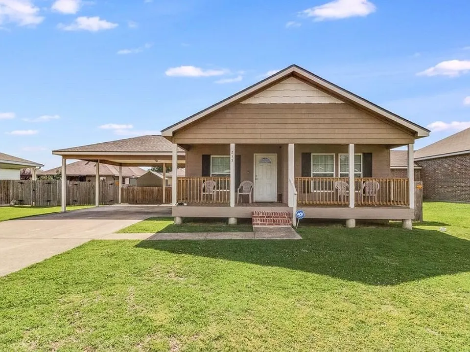 213 Stoneburg Dr