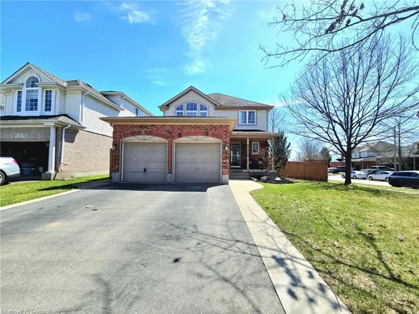 3 Karalee Cres, Cambridge, ON N3C 4H2