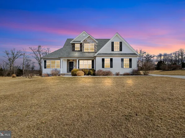 87 Woodland Dr, New Oxford, PA 17350