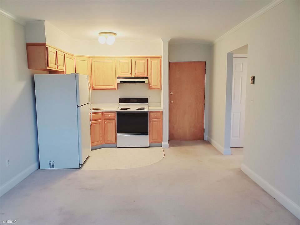 1st image of 23 Oak St #2NDFL