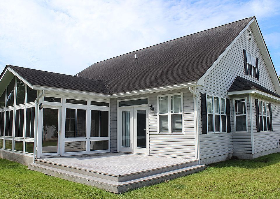 2nd image of 209 Carefree Ln