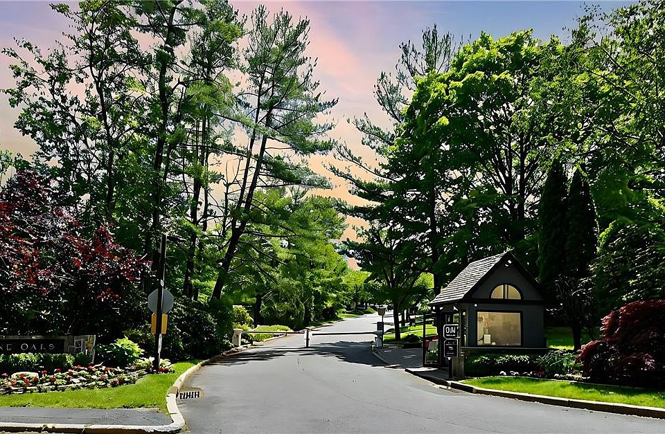 1st image of 134 Stone Oaks Drive