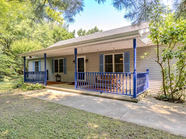 6220 W Jones Rd, Muncie, IN 47302
