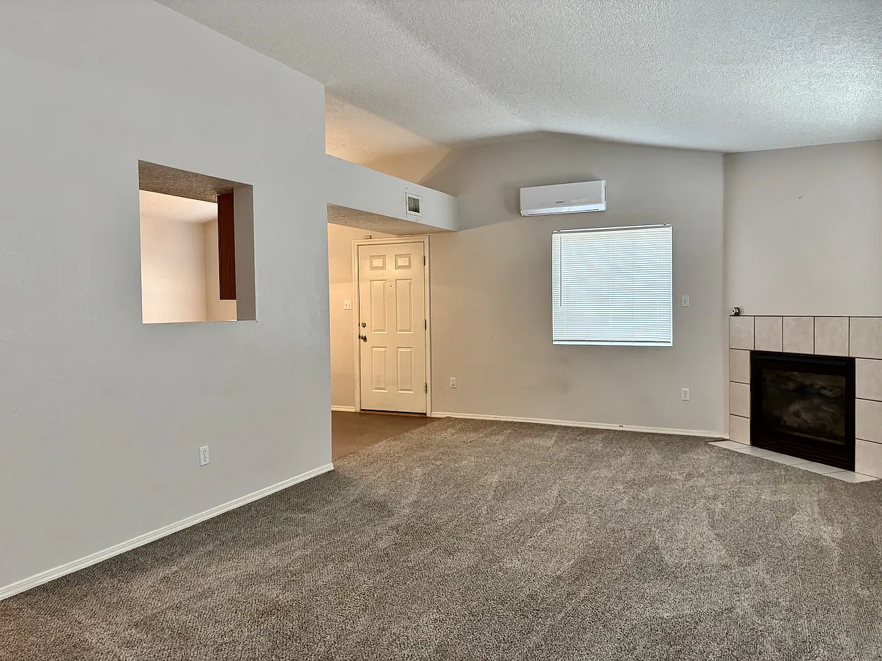 5815 Burgos NW - 1 — Photo 3
