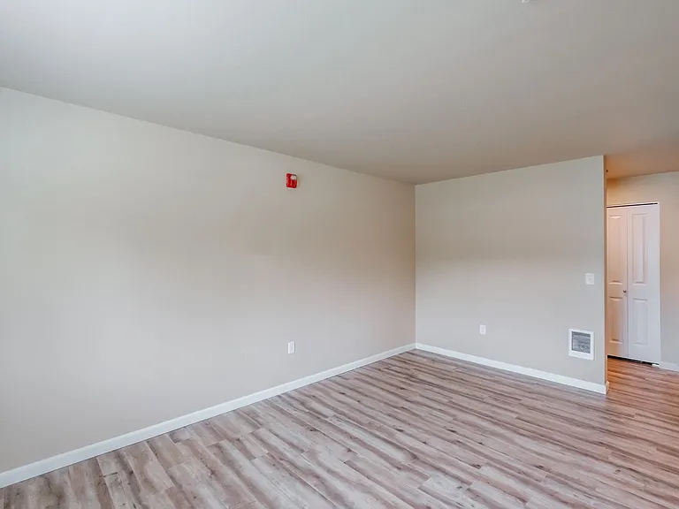 Santiam Gateway Apartments — Photo 18