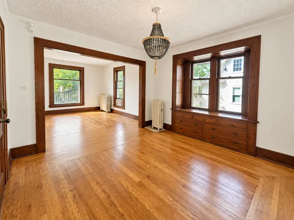 316 N Sycamore St, Lansing, MI 48933