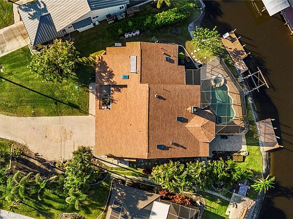 2nd image of 6254 Plumosa Ave