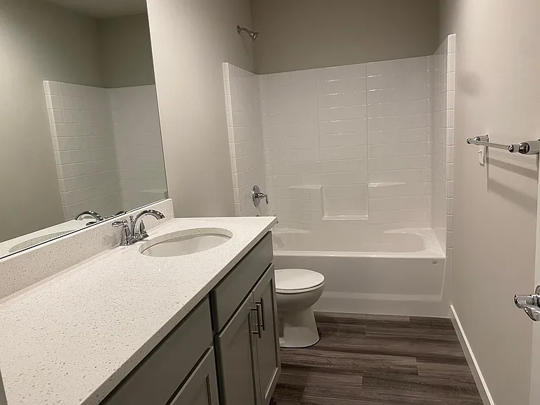 14715 Admiralty Way #A5 — Photo 9