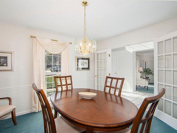 5th image of 5983 Royal Country Dr