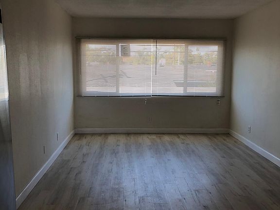 4th image of 15515 S Vermont Ave APT 22