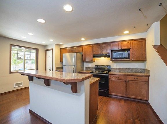 5th image of 4837 146th Pl NE