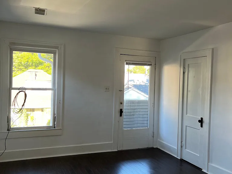 202 Linden Ln #3 — Photo 5