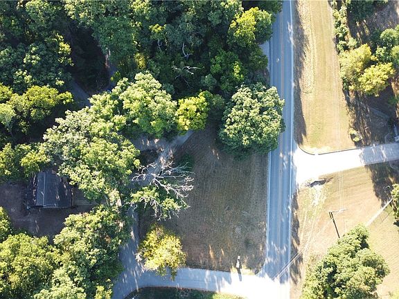 3rd image of Pine Ridge Ln #1