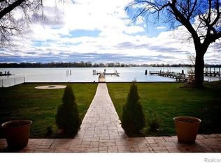 2025 S Parker St, Marine City, MI 48039