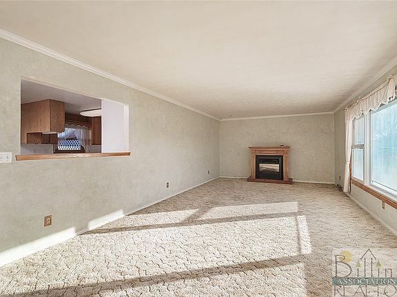 3rd image of 4423 Vaughn Ln