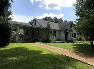 409 3rd Ave, Fayetteville, TN 37334