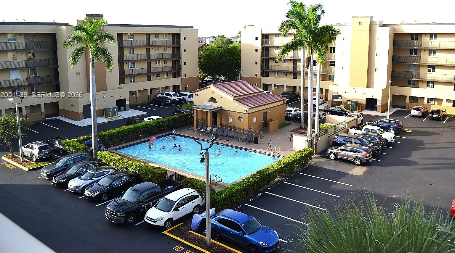 Waterview Condo — Photo 2