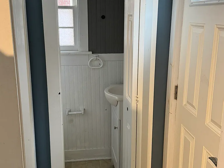 1528 W Sunset Ave — Photo 8
