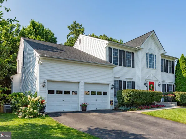 75 Portland Dr, Fredericksburg, VA 22405