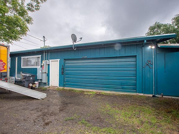2nd image of 13487 Evelyn St