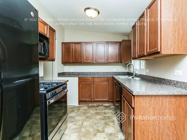 1902 E Evergreen St — Photo 7