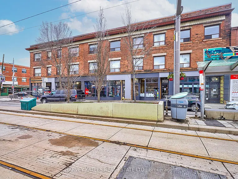 1074 Saint Clair Ave W #4 — Photo 4