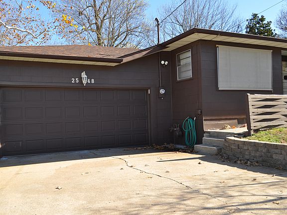 5th image of 2548 N Campbell Ave