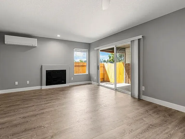 6228 SE 134th Ave — Photo 4
