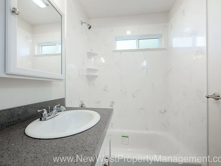557 22nd St — Photo 18