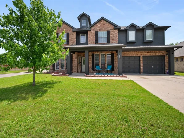 736 Evergreen Ct, Burleson, TX 76028