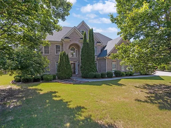 1800 Brandie Elaine Ave, Snellville, GA 30078